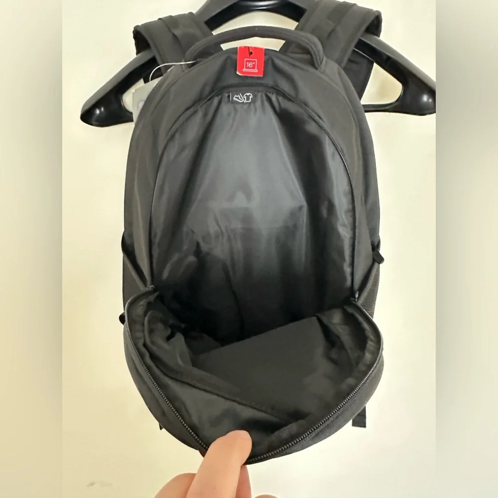 Under Armour Hustle 6.0 Storm Backpack Water-Resistant | Laptop Sleeve Black